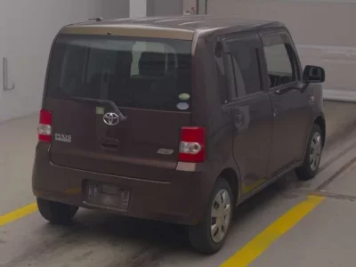 Toyota PIXIS SPACE