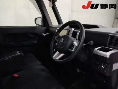Toyota PIXIS MEGA