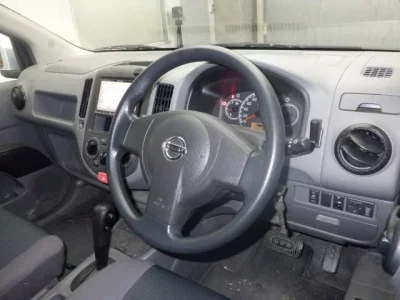 Nissan AD