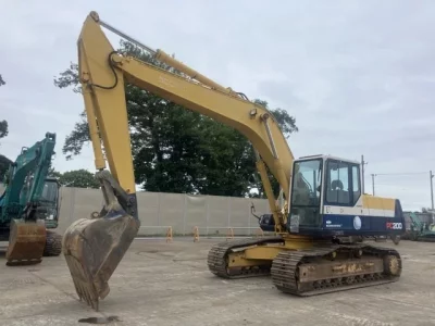 KOMATSU PC200-5