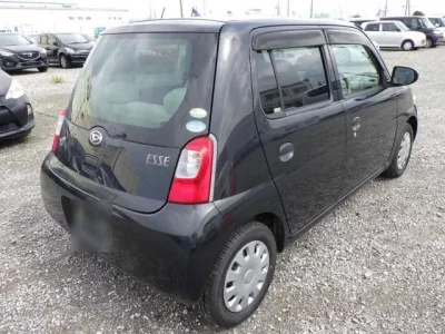 Daihatsu Esse