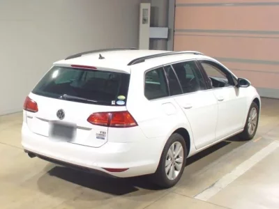 Volkswagen GOLF VARIANT