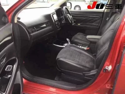 Mitsubishi OUTLANDER PHEV
