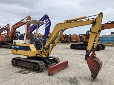 KOMATSU PC30-6