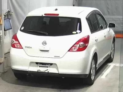 Nissan TIIDA