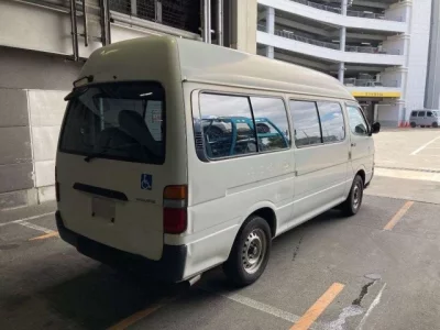 Toyota REGIUS ACE COMMUTER