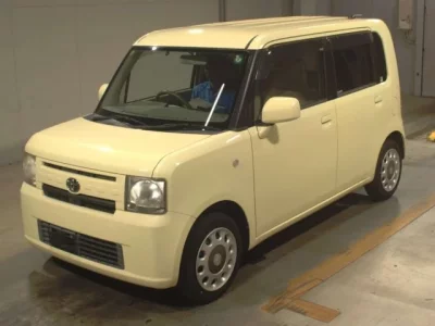 Toyota PIXIS SPACE