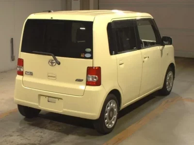 Toyota PIXIS SPACE