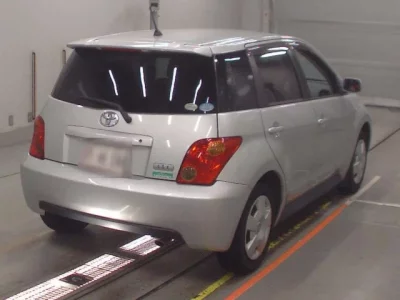 Toyota IST