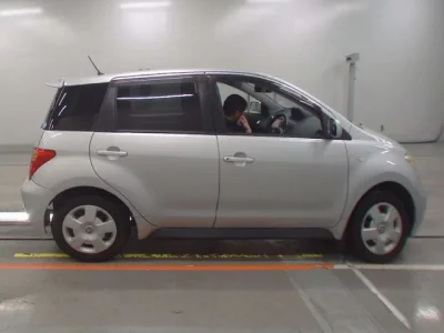 Toyota IST