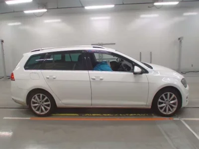 Volkswagen GOLF VARIANT