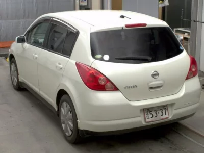 Nissan TIIDA