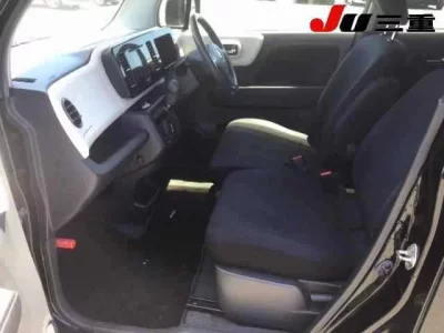 Suzuki MRWAGON