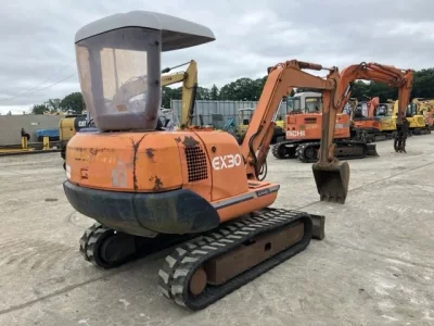 HITACHI EX30
