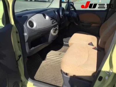 Daihatsu MOVE LATTE