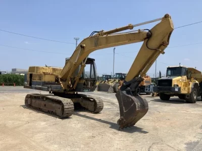 KOMATSU PC150
