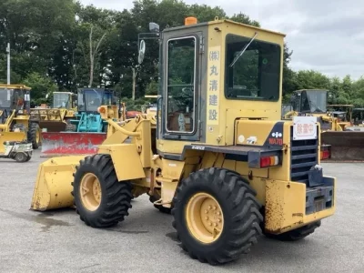 KOMATSU WA70-1
