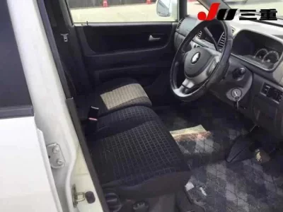 Suzuki MRWAGON