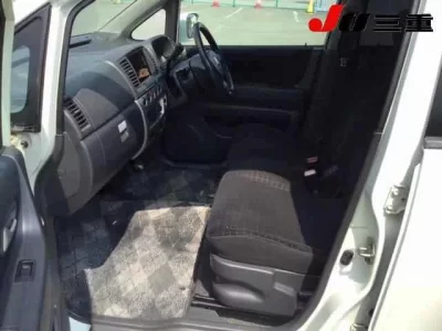 Suzuki MRWAGON