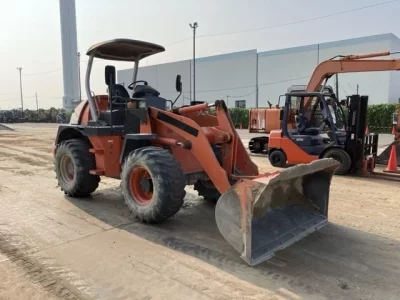 HITACHI ZW80