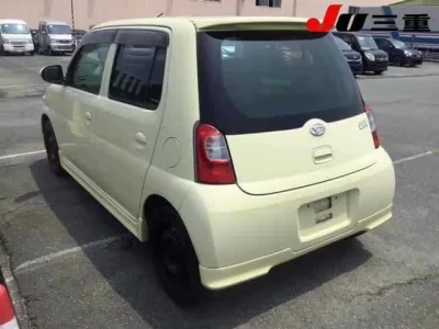 Daihatsu Esse