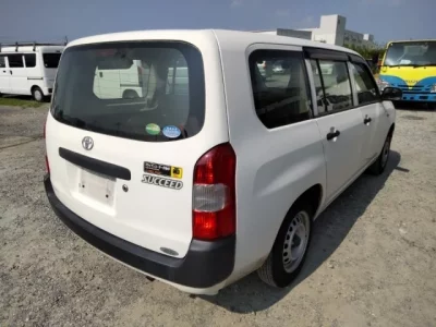 Toyota SUCCEED