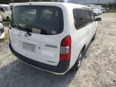 Toyota SUCCEED