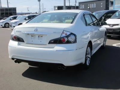 Nissan FUGA