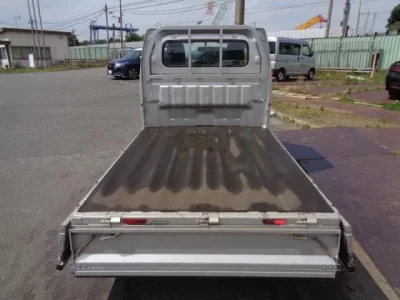 Nissan CLIPPER TRUCK