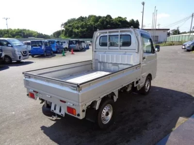 Nissan CLIPPER TRUCK