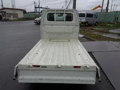 Nissan CLIPPER TRUCK