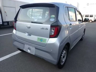 Daihatsu MIRA E S