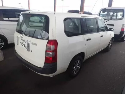 Toyota SUCCEED