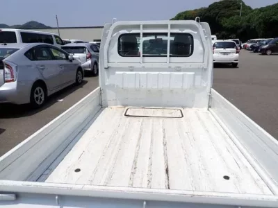 Nissan CLIPPER TRUCK