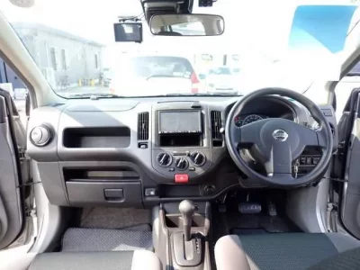 Nissan AD