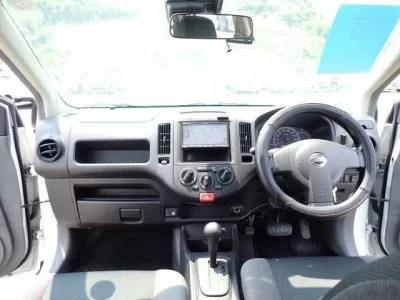 Nissan AD
