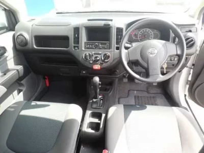 Nissan AD