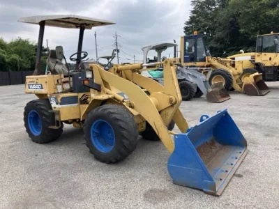 KOMATSU WA40-2