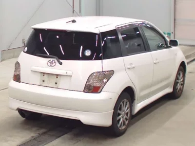 Toyota IST