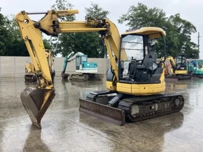 KOMATSU PC58UU-5
