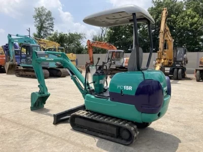 KOMATSU PC15R-8
