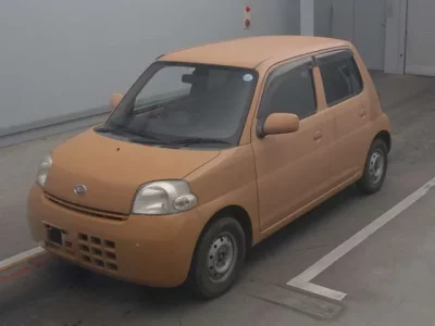 Daihatsu Esse