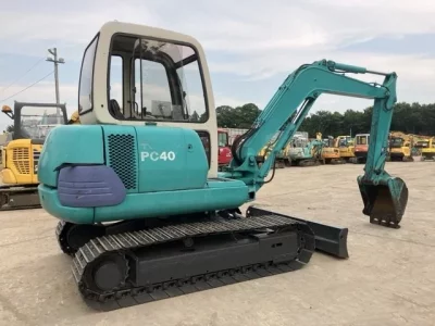 KOMATSU PC40-7