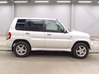 Mitsubishi PAJERO IO