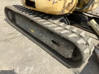 KOMATSU PC30UU-3