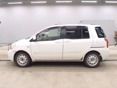 Toyota RAUM