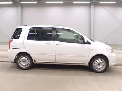 Toyota RAUM