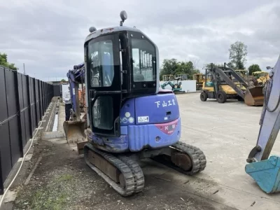 KOMATSU PC28UU-3