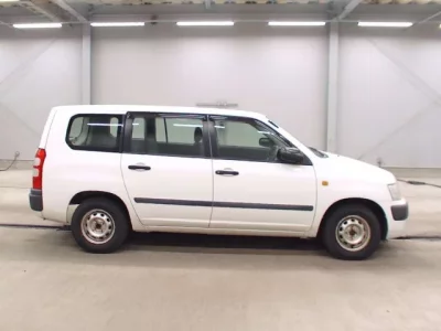 Toyota SUCCEED