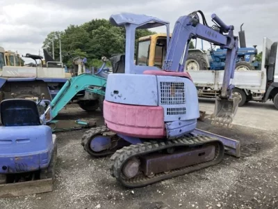 KOMATSU PC28UU-2